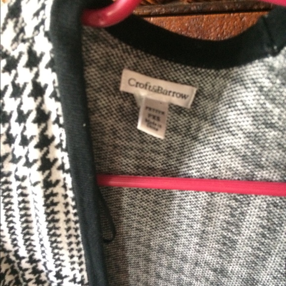 Croft and Barrow Plaid Sweater Petite small - Picture 4 of 4